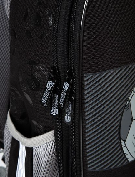 Изображение товара Школьный рюкзак Schoolformat Ergonomic Light 2 Герой футбола / РЮКЖКМБ2-ГФ (черный)
