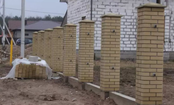 Изображение товара Кирпич полнотелый РуБелЭко Гладкий 250x100x65мм / КСЛГ2 (песчаник)