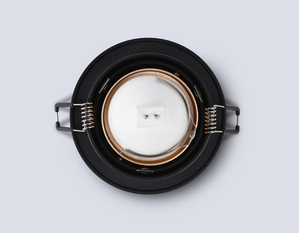 Изображение товара Точечный светильник Ambrella TN102825 BK/GD (черный/золото)