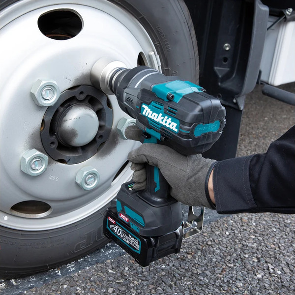 Изображение товара Профессиональный гайковерт Makita TW001GM101