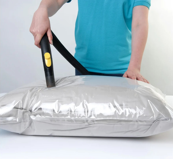 Изображение товара Вакуумный пакет для одежды HomeQueen С клапаном 50x70 / 75666