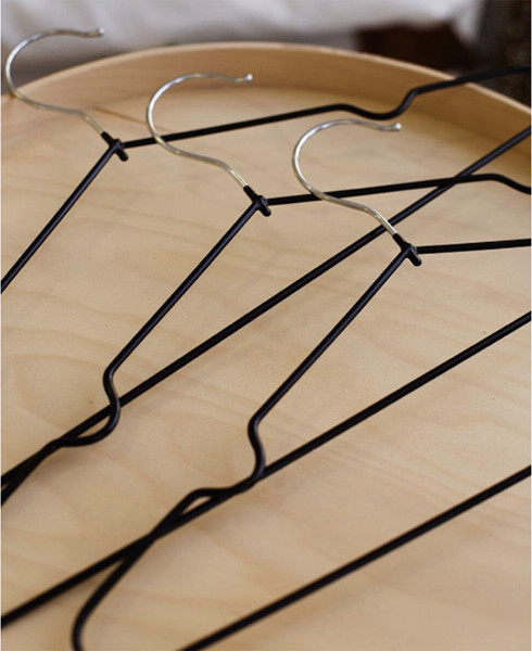 Изображение товара Набор металлических вешалок-плечиков Brabix Premium / 608467 (10шт, черный)