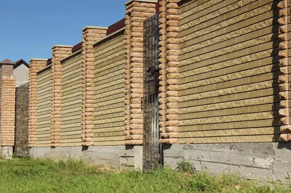 Изображение товара Кирпич пустотелый РуБелЭко гладкий 250x120x65мм / КСПГ2-Ф (песчаник)