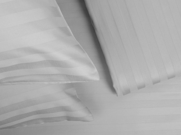 Изображение товара Комплект постельного белья Samsara Страйп-сатин 1.5сп 50х70 (серый)