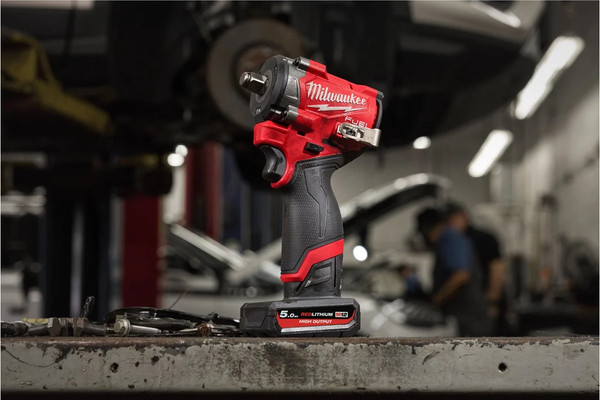 Изображение товара Аккумуляторный гайковерт Milwaukee M12 FCIWF12G3-502X / 4933493455