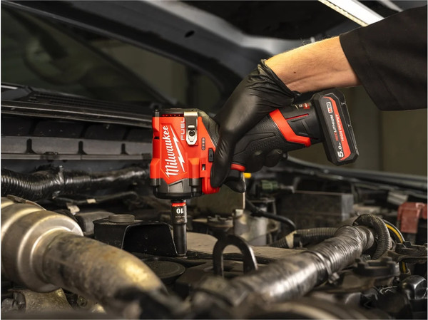 Изображение товара Аккумуляторный гайковерт Milwaukee M12 FCIWF12G3-502X / 4933493455