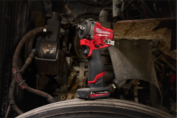 Изображение товара Аккумуляторный гайковерт Milwaukee M12 FCIWF12G3-502X / 4933493455