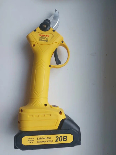 Изображение товара Секатор аккумуляторный EUROLUX CP-20Li-2K EA+ (70/13/140)