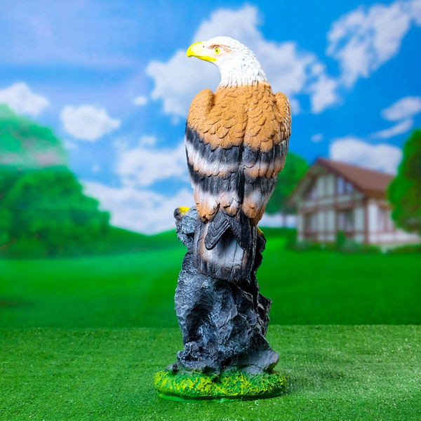 Изображение товара Фигурка для сада Хорошие сувениры Орел на пне / 1126914