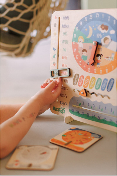 Изображение товара Бизиборд Bizitoys Календарь / 1010.03