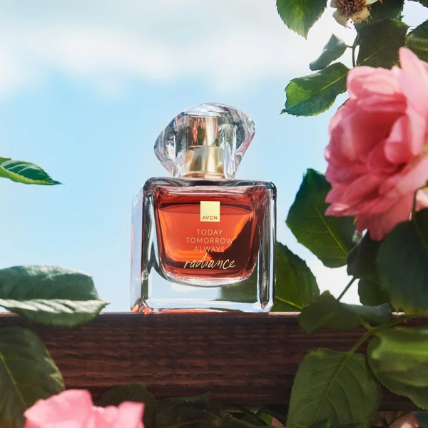 Изображение товара Парфюмерная вода Avon TTA Radiance (45мл)