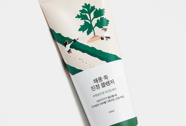 Изображение товара Пенка для умывания Round Lab Mugwort Calming Cleanser (150мл)