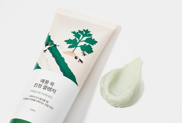 Изображение товара Пенка для умывания Round Lab Mugwort Calming Cleanser (150мл)