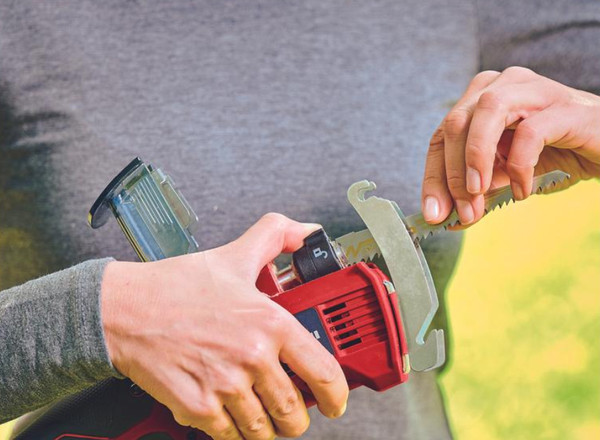 Изображение товара Секатор аккумуляторный Einhell GE-GS 18/150 / 3408290