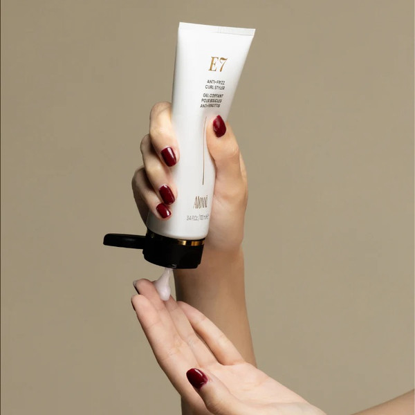 Изображение товара Крем для укладки волос Aloxxi 7 масел E7 Anti-Frizz Curl Styler (100мл)