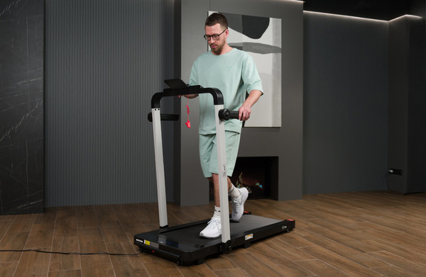 Изображение товара Электрическая беговая дорожка Orlauf Fitness Jay 17686