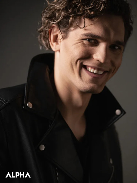 Изображение товара Набор косметики для тела и волос Estel Alpha Ultima Шампунь 300мл+Гель 250мл+Дезодорант 50мл