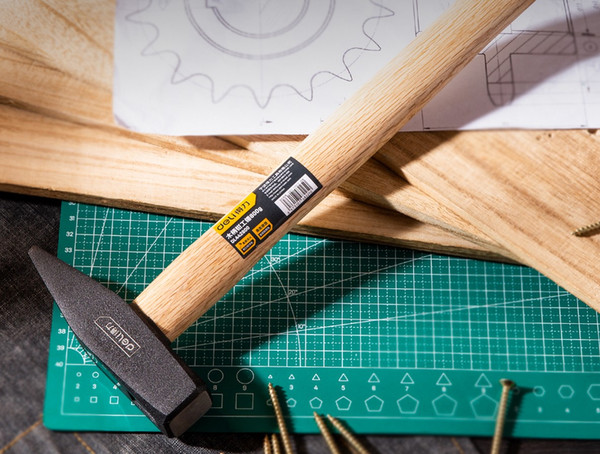 Изображение товара Молоток Deli YS DL442800 (800г, деревянная рукоятка)