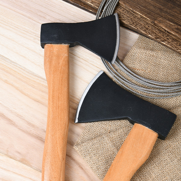 Изображение товара Топор Deli YS EDL5711 (600г, деревянная рукоятка)