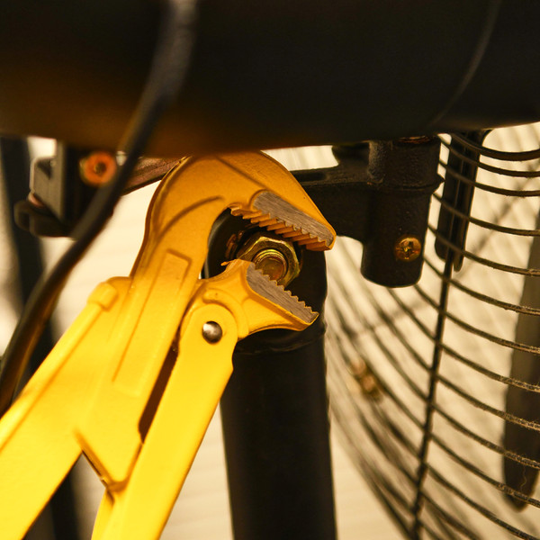 Изображение товара Гаечный ключ Deli EDL105167 (желтый)