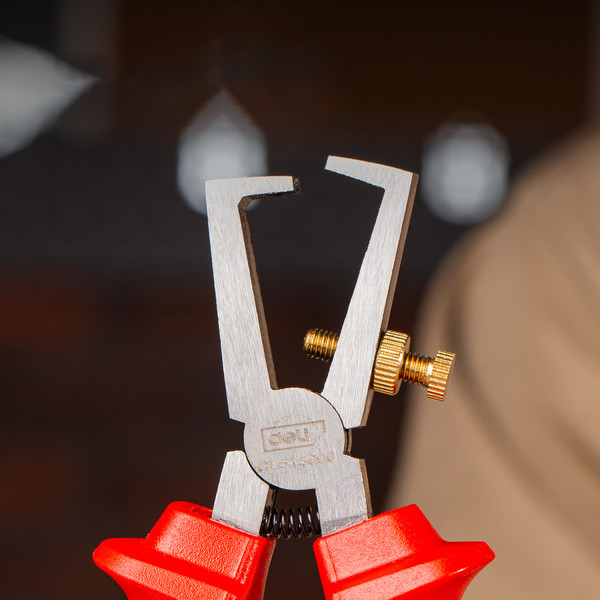 Изображение товара Инструмент для зачистки кабеля Deli EDL515006