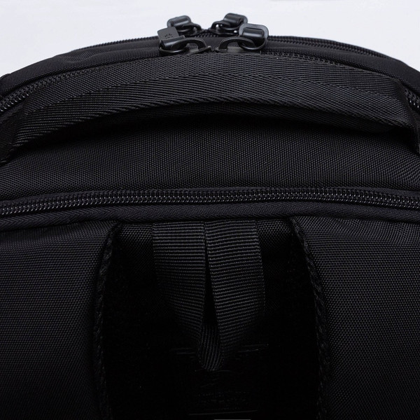 Изображение товара Рюкзак Grizzly RU-533-2 (черный/белый)