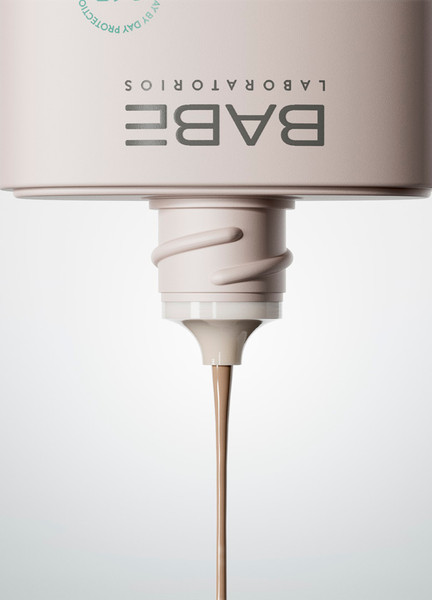 Изображение товара Флюид солнцезащитный Laboratorios Babe Минеральный SPF50 с тонирующим эффектом для чувств. и атоп. кожи (50мл)