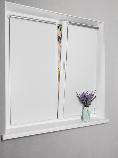 Изображение товара Рулонная штора Lm Decor Симпл Блэкаут LM 68-01 48x160 (белый)