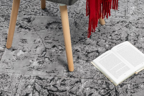 Изображение товара Ковер Karven Nostalji 120х180 / KV 033 (серый, с противоскользящей подстилкой 2001/2 100х150)