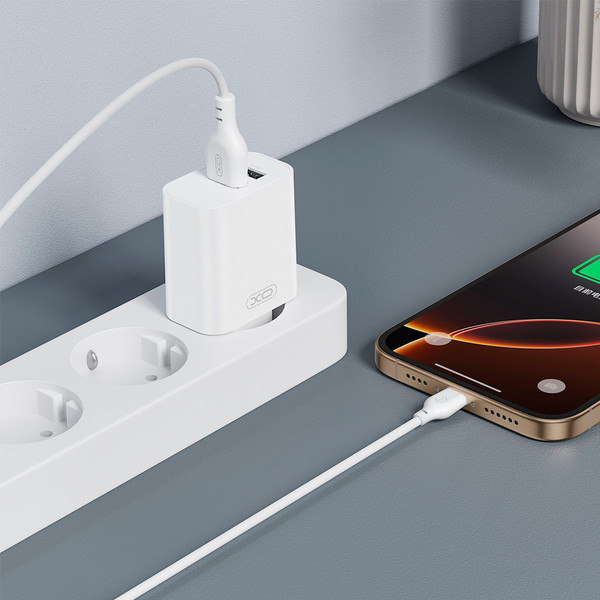 Изображение товара Зарядное устройство сетевое XO CE34 IP SET (белый)