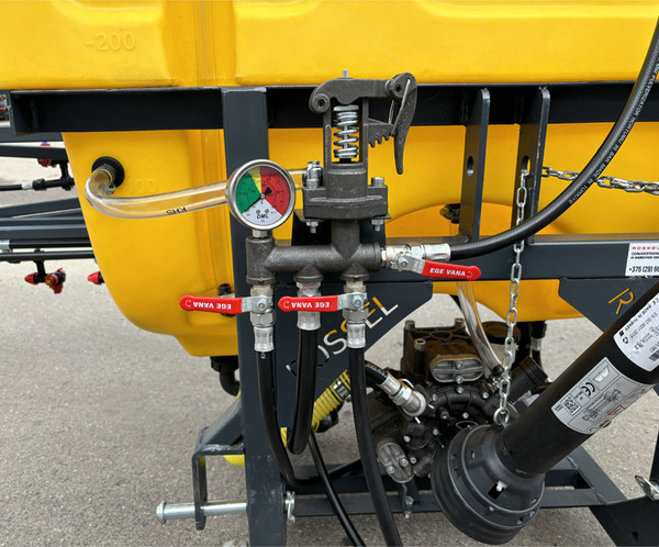 Изображение товара Опрыскиватель навесной Rossel 400P (полевой)