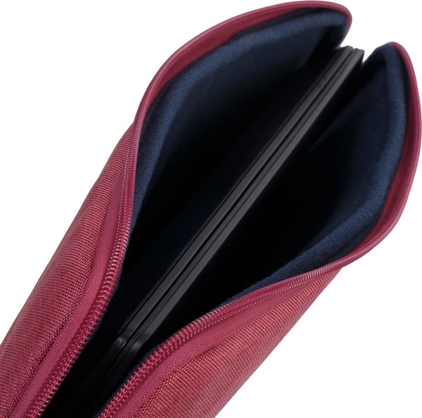 Изображение товара Чехол для ноутбука Rivacase Eco 7704 (красный)