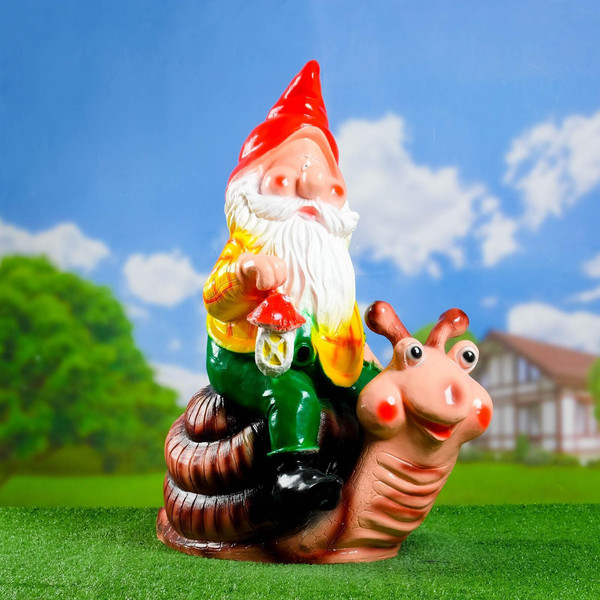 Изображение товара Фигурка для сада Хорошие сувениры Гном на улитке / 628320