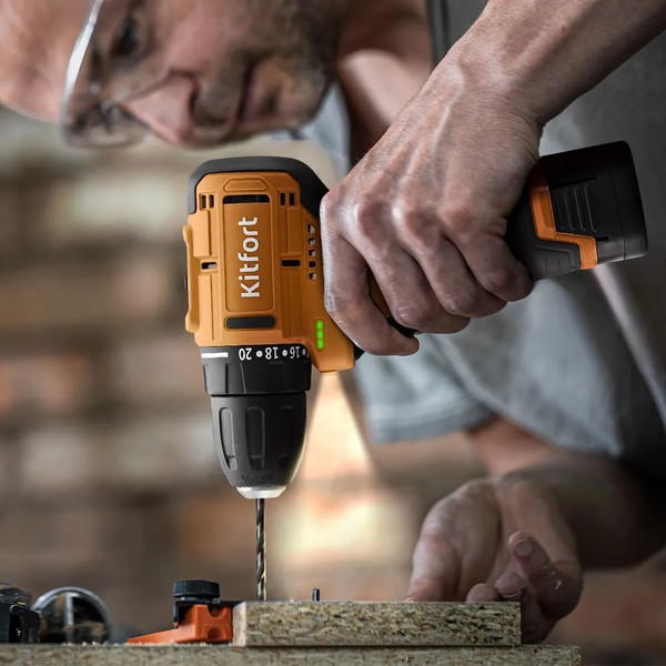 Изображение товара Аккумуляторная дрель-шуруповерт Kitfort КТ-6504