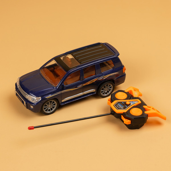 Изображение товара Игрушка на пульте управления Labalu Toyota Land Cruiser с УФ-краской, прозр. окнами 5-канальный RC
