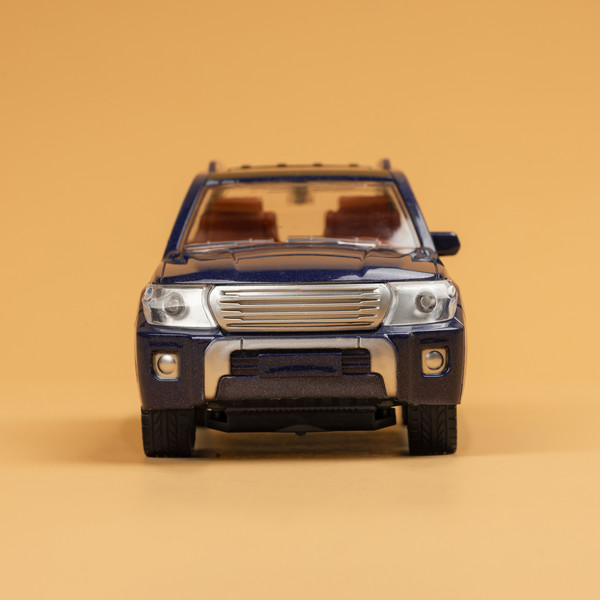 Изображение товара Игрушка на пульте управления Labalu Toyota Land Cruiser с УФ-краской, прозр. окнами 5-канальный RC