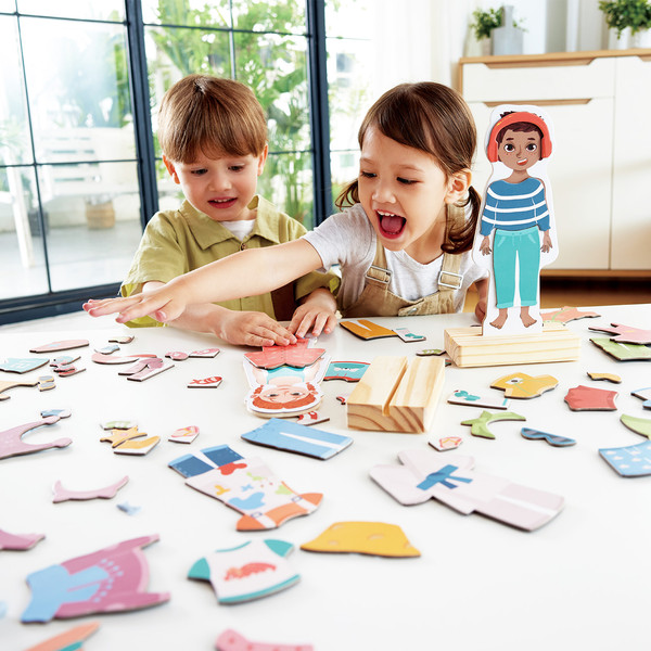 Изображение товара Развивающий игровой набор Hape Меняй наряд / E1651_HP