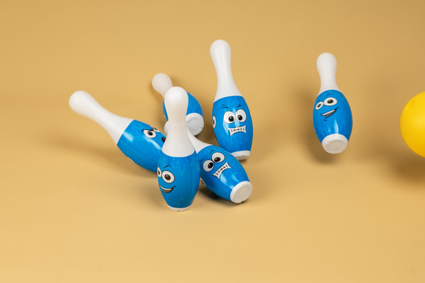 Изображение товара Боулинг детский Labalu Smile 6 кеглей, 2 мяча 25см