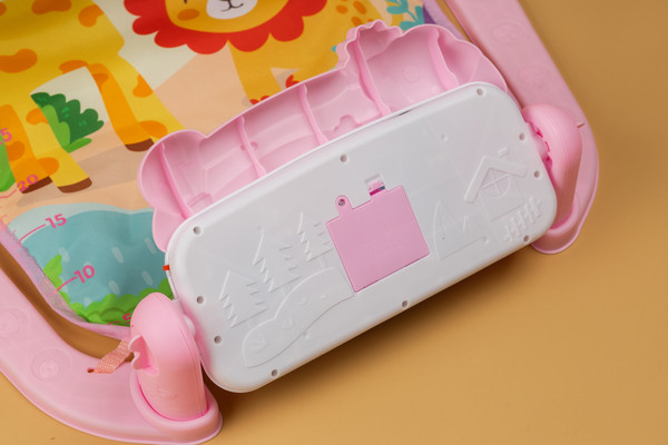 Изображение товара Развивающий коврик Labalu С зеркалом и жирафом прямоугольный (розовый)