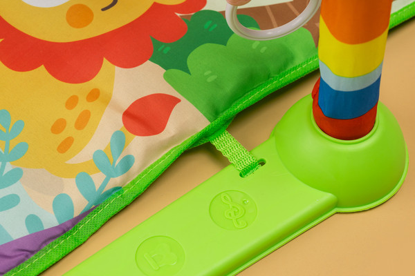 Изображение товара Развивающий коврик Labalu С зеркалом и жирафом прямоугольный (зеленый)