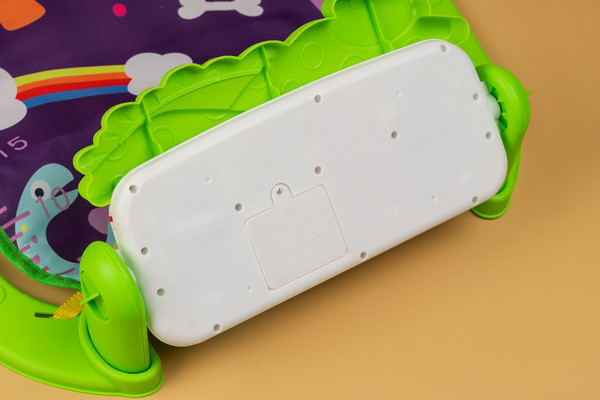 Изображение товара Развивающий коврик Labalu Динозавры прямоугольный (зеленый)