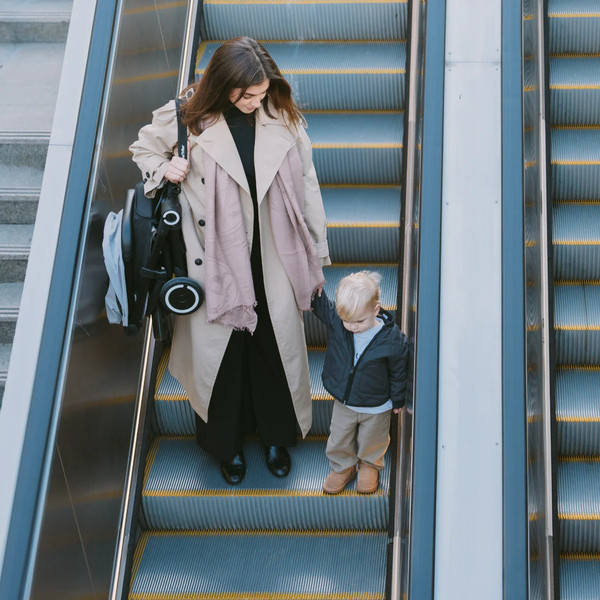 Изображение товара Трехколесный велосипед с ручкой Smart Trike Traveler. Onyx black / 5900800