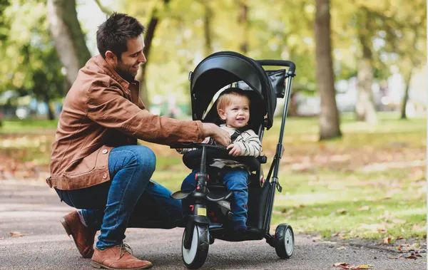 Изображение товара Трехколесный велосипед с ручкой Smart Trike STR7 Urban / 5501100 (черный)