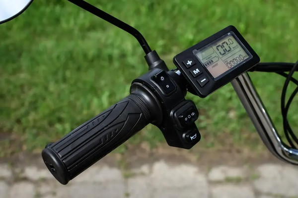 Изображение товара Электровелосипед AVM City 24