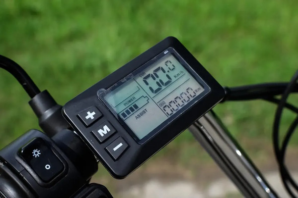 Изображение товара Электровелосипед AVM City 24