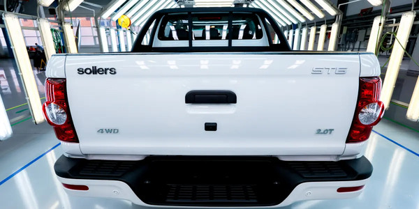 Изображение товара Грузопассажирский коммерческий автомобиль Sollers ST6 Comfort 2.0 TDI 6MT AWD