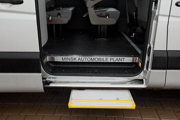 Изображение товара Пассажирский коммерческий автомобиль МАЗ 281040 (15+1)