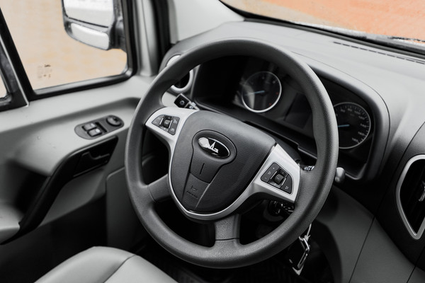 Изображение товара Пассажирский коммерческий автомобиль МАЗ 281040 (15+1)