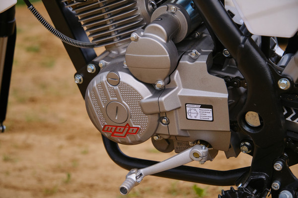 Изображение товара Мотоцикл BSE Z2 L 21/18 / BZ2LKA015HWH1 (Apex)