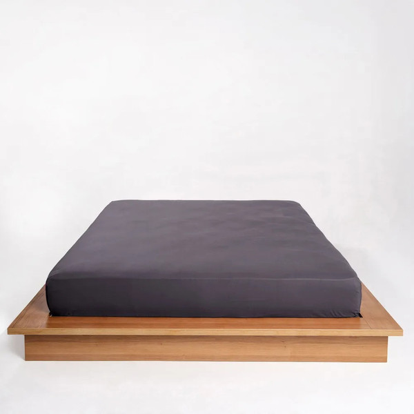 Изображение товара Простыня Urban Family Графит 200x200x20 / 812 (на резинке)